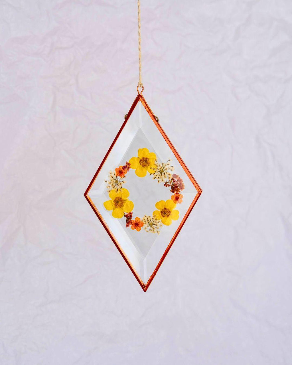 Diamond Flower Suncatcher - Med Wreath - Buttercup Mix