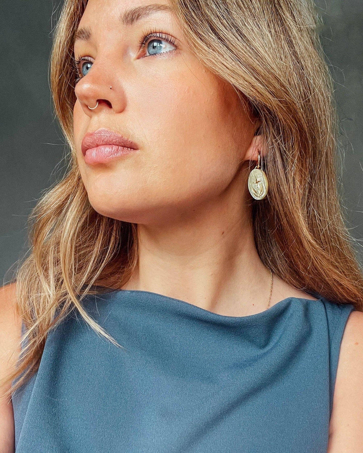 Celestial Seaweed Oval Hoop Earrings - Pearly Lemon & Gold