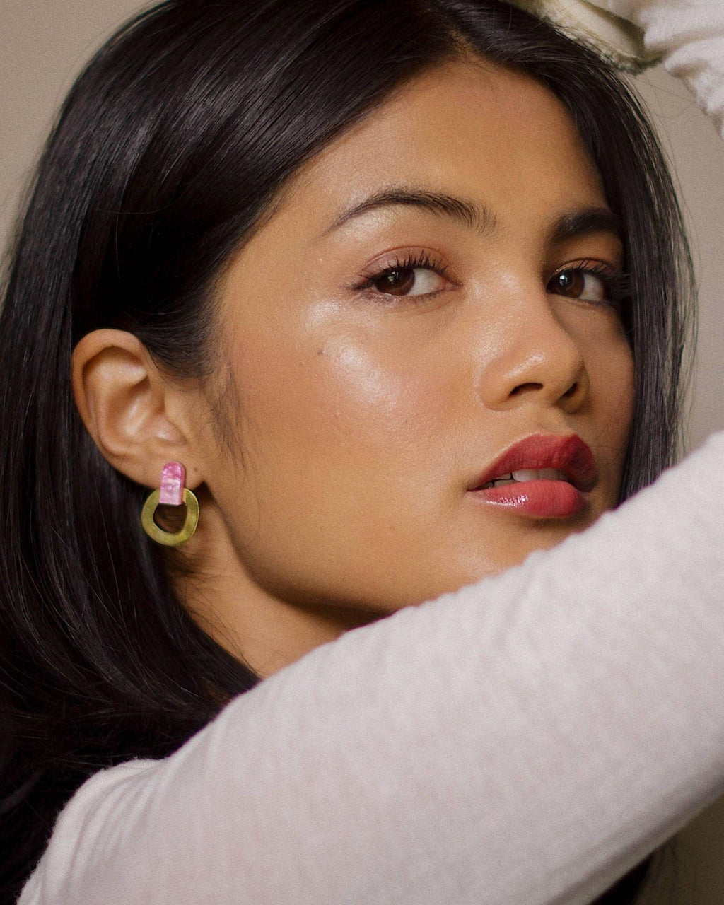Around Brass Stud Earrings - Pink