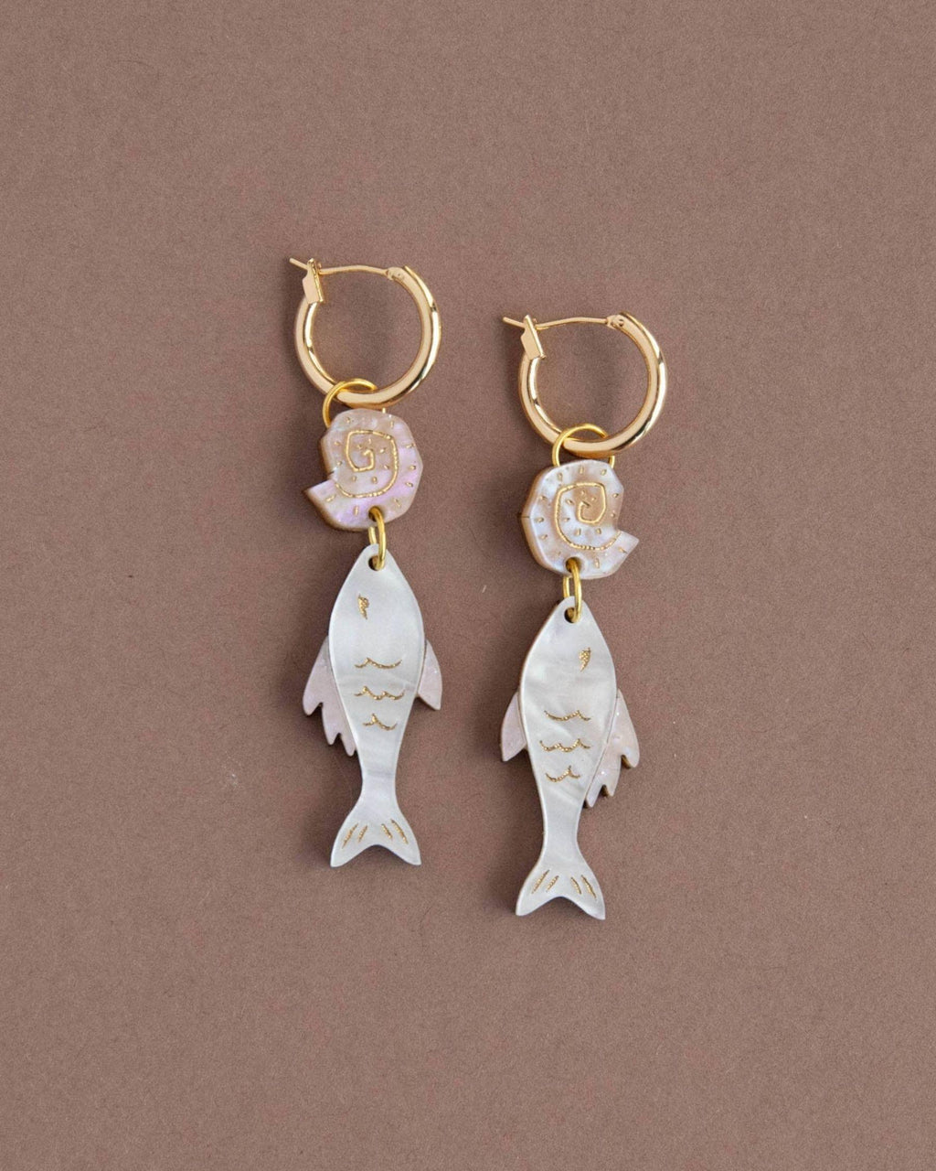 Ocean Fish & Shell Hoop Earrings - Pearly White & Apricot Gold