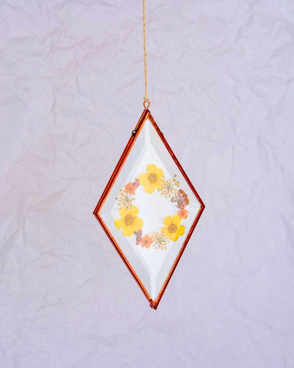 Diamond Flower Suncatcher - Med Wreath - Buttercup Mix