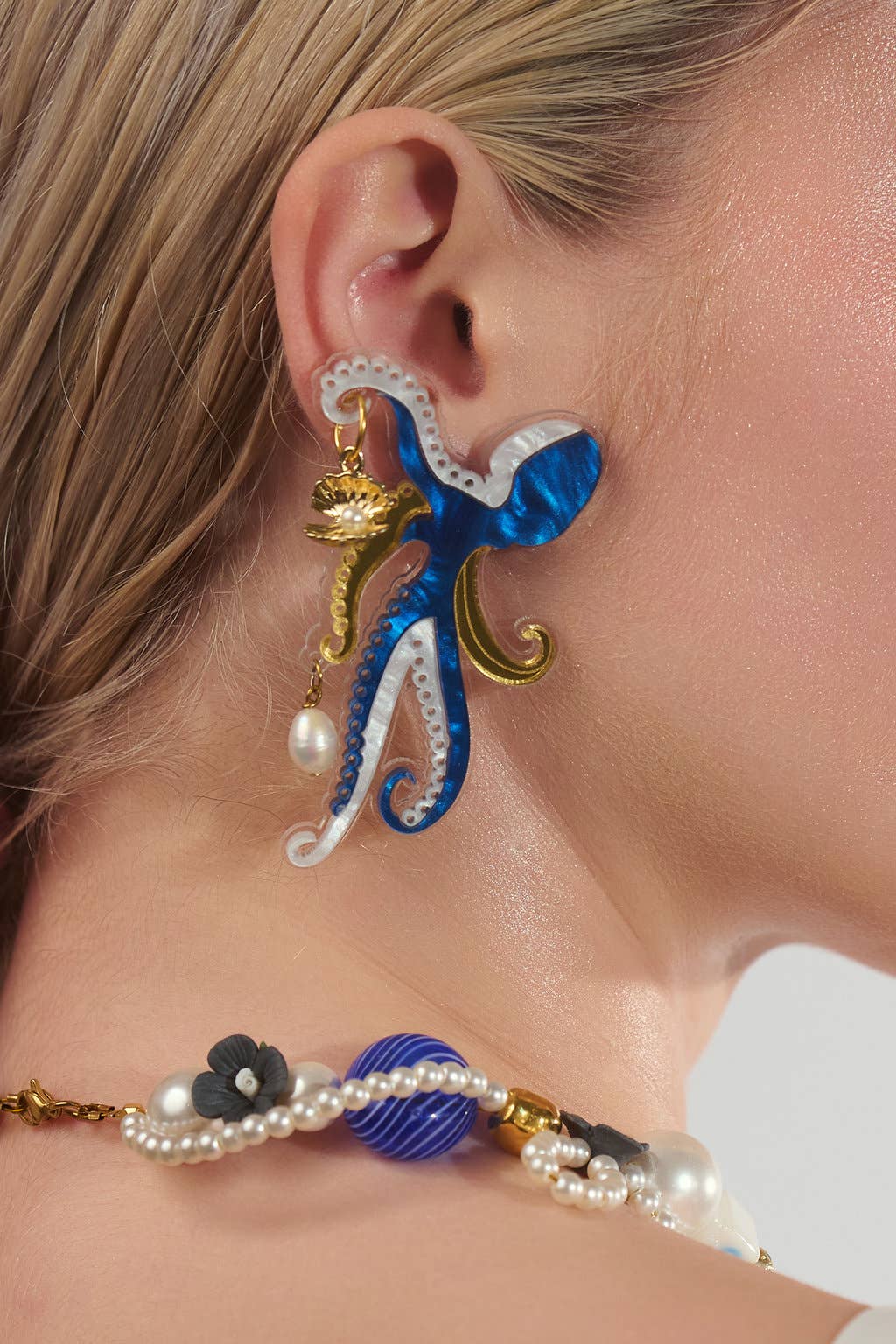Acrylic Statement Stud Earrings - Octopussy