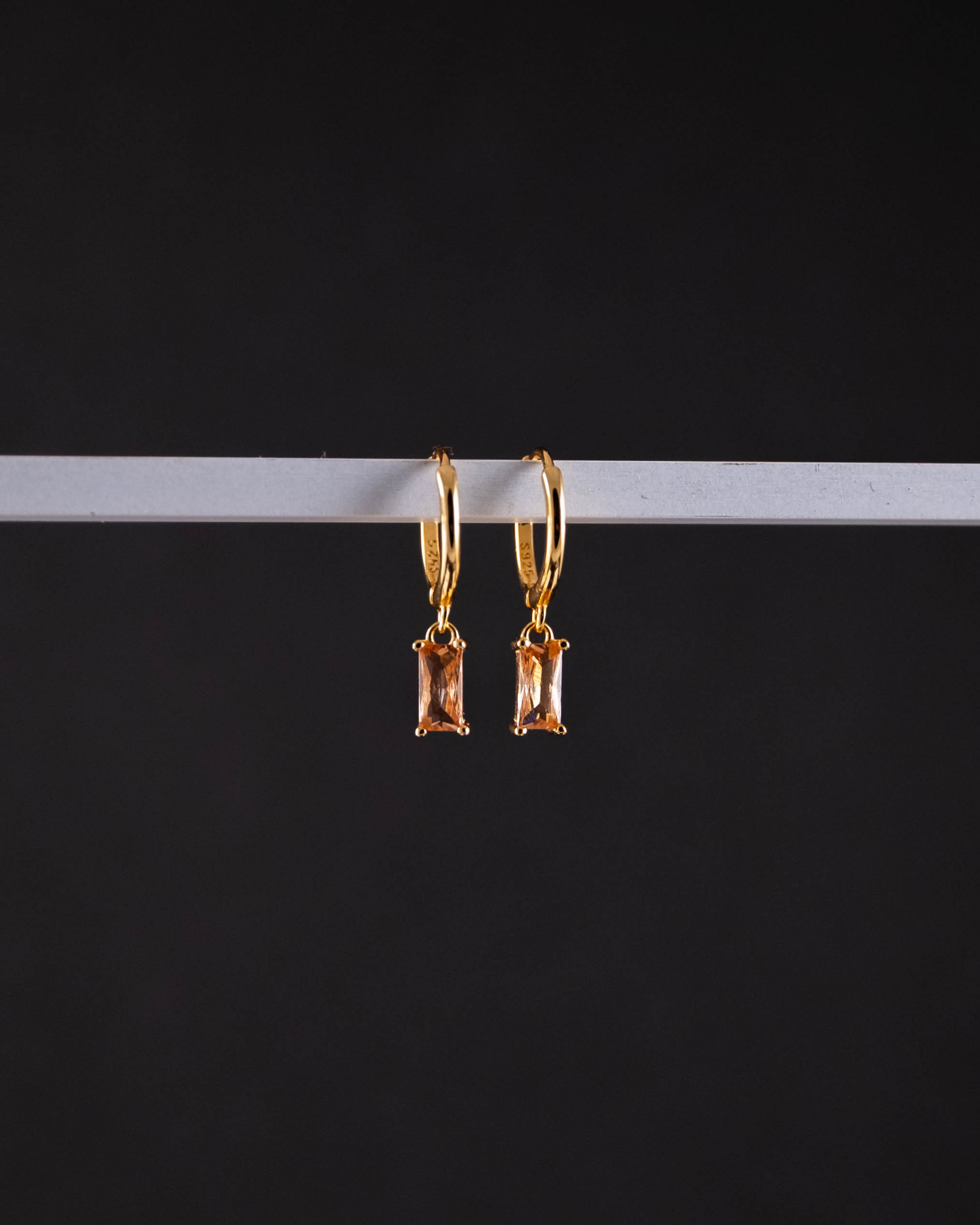 Little Loaf Huggie Earrings - Gold & Champagne
