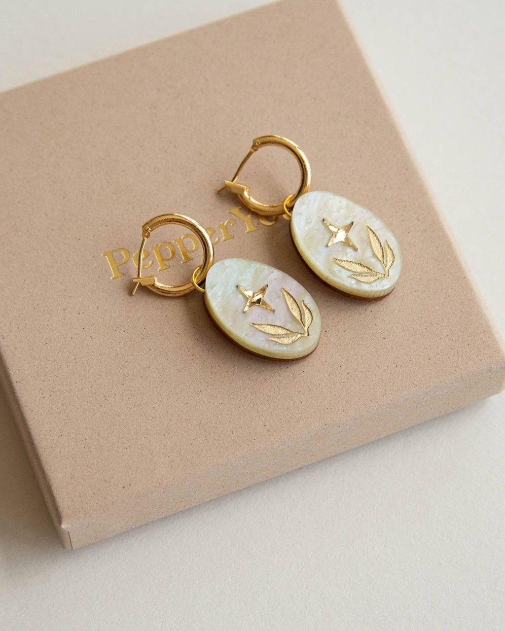 Celestial Seaweed Oval Hoop Earrings - Pearly Lemon & Gold