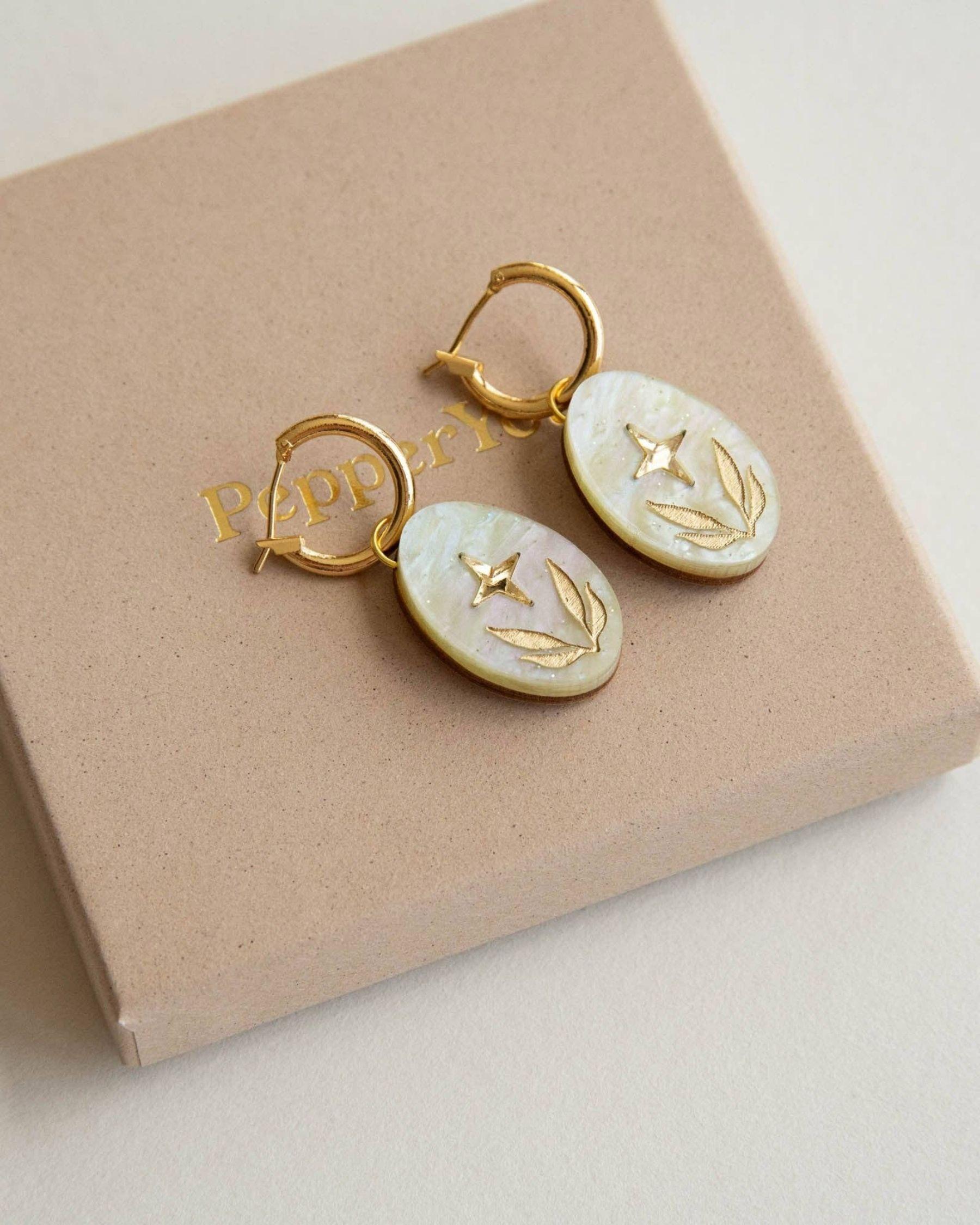 Celestial Seaweed Oval Hoop Earrings - Pearly Lemon & Gold