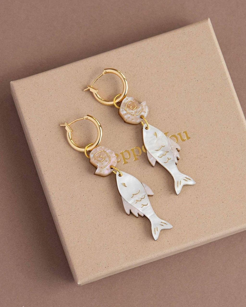 Ocean Fish & Shell Hoop Earrings - Pearly White & Apricot Gold