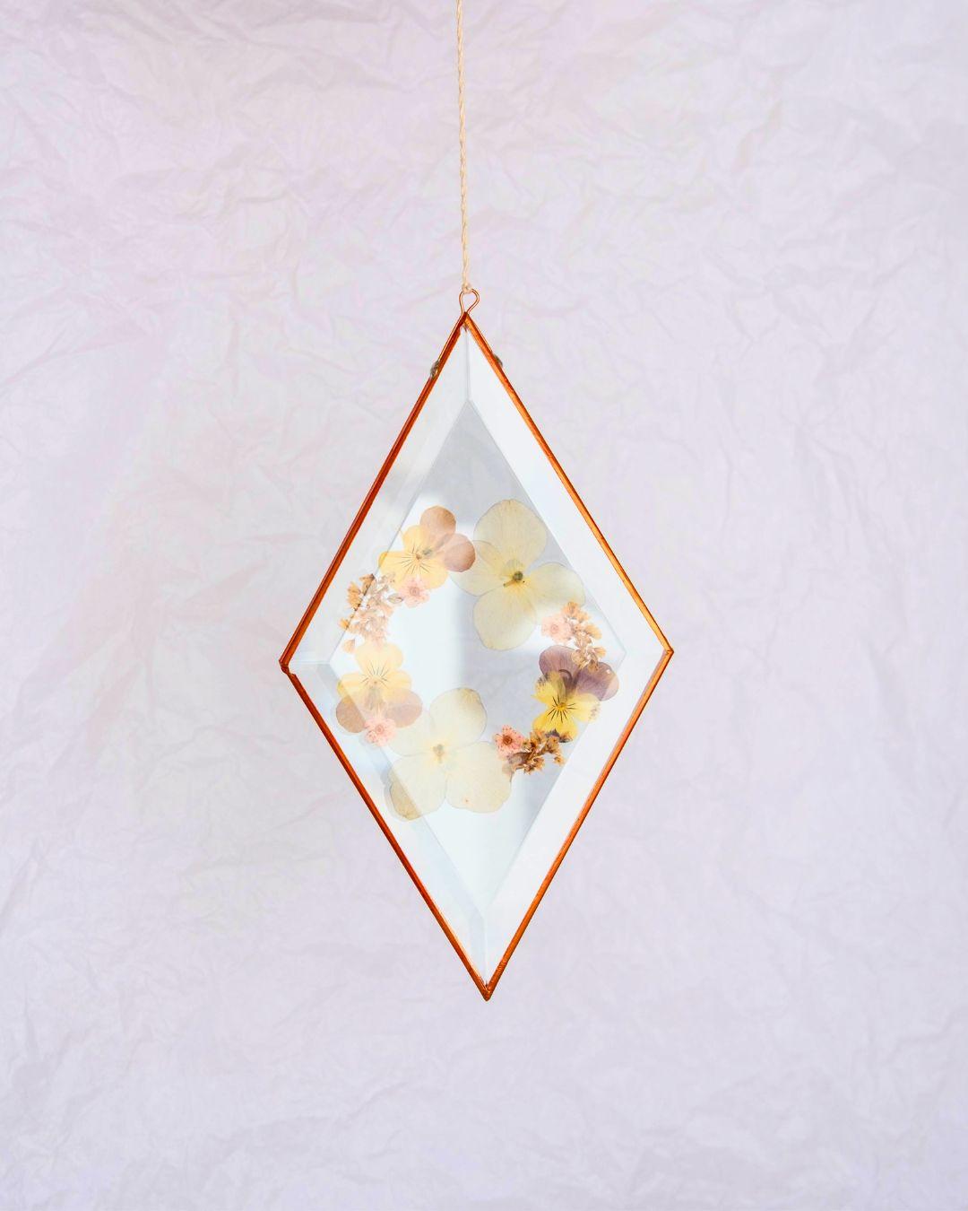 Diamond Flower Suncatcher - Large Wreath - Hydrangea, Viola Mix