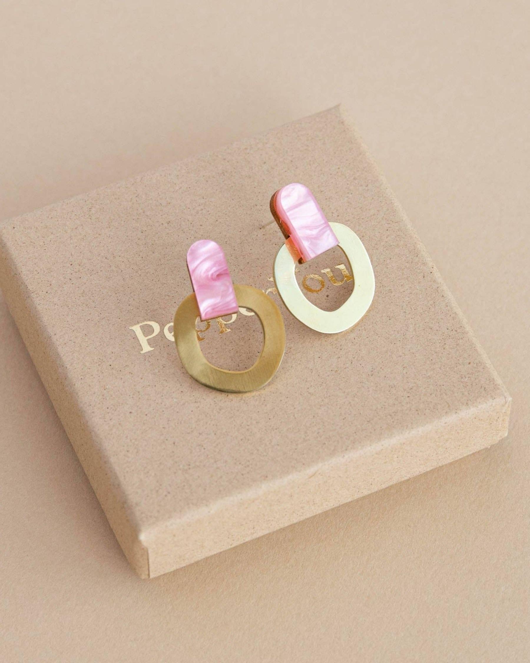 Around Brass Stud Earrings - Pink
