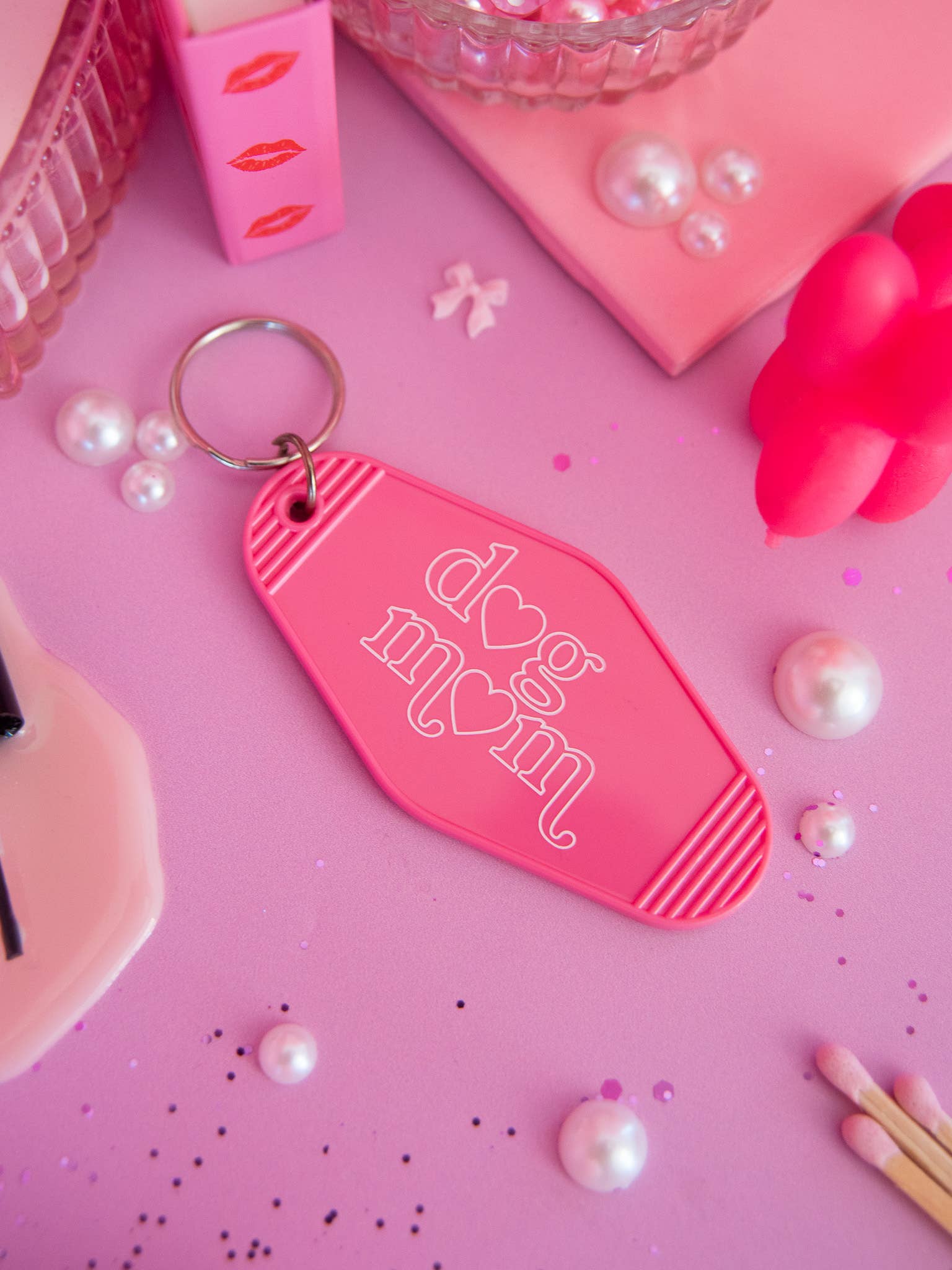 Vintage Motel Keyring - Dog Mom