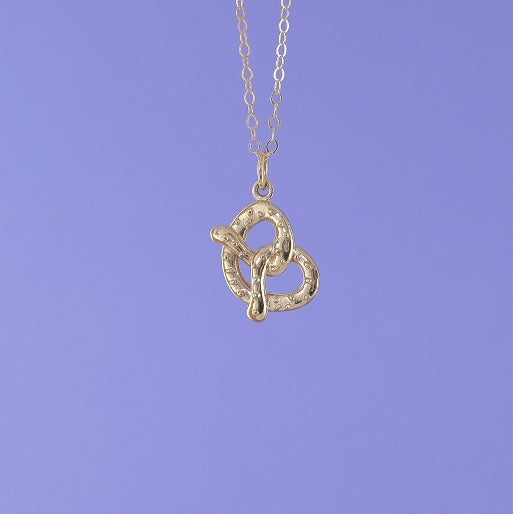 Mini Charming Necklace - Golden Pretzel