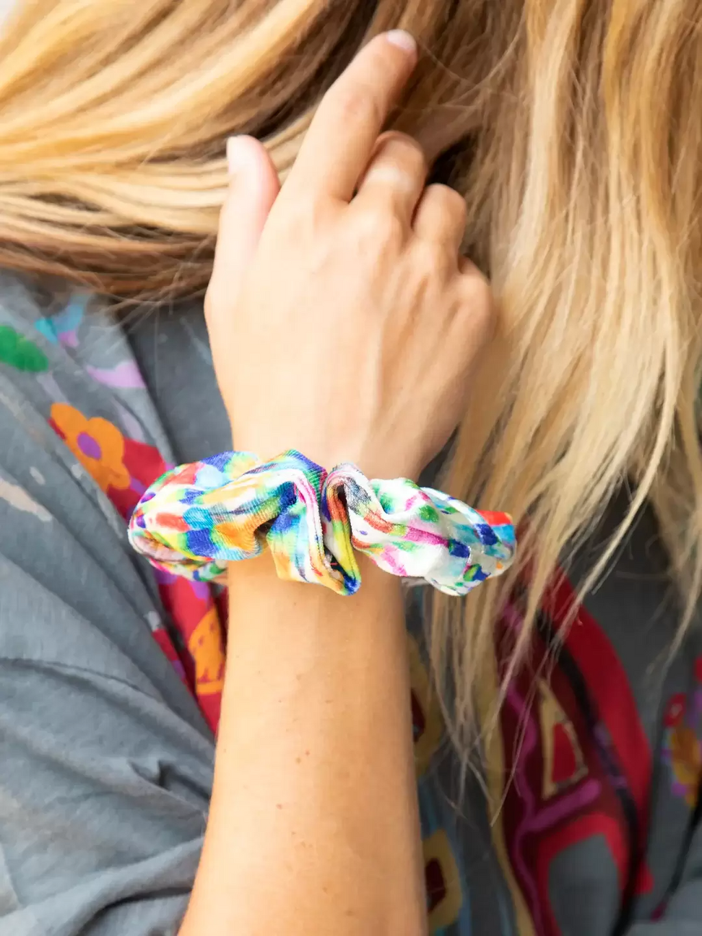Hideaway Hair Scrunchie - Fuchsia