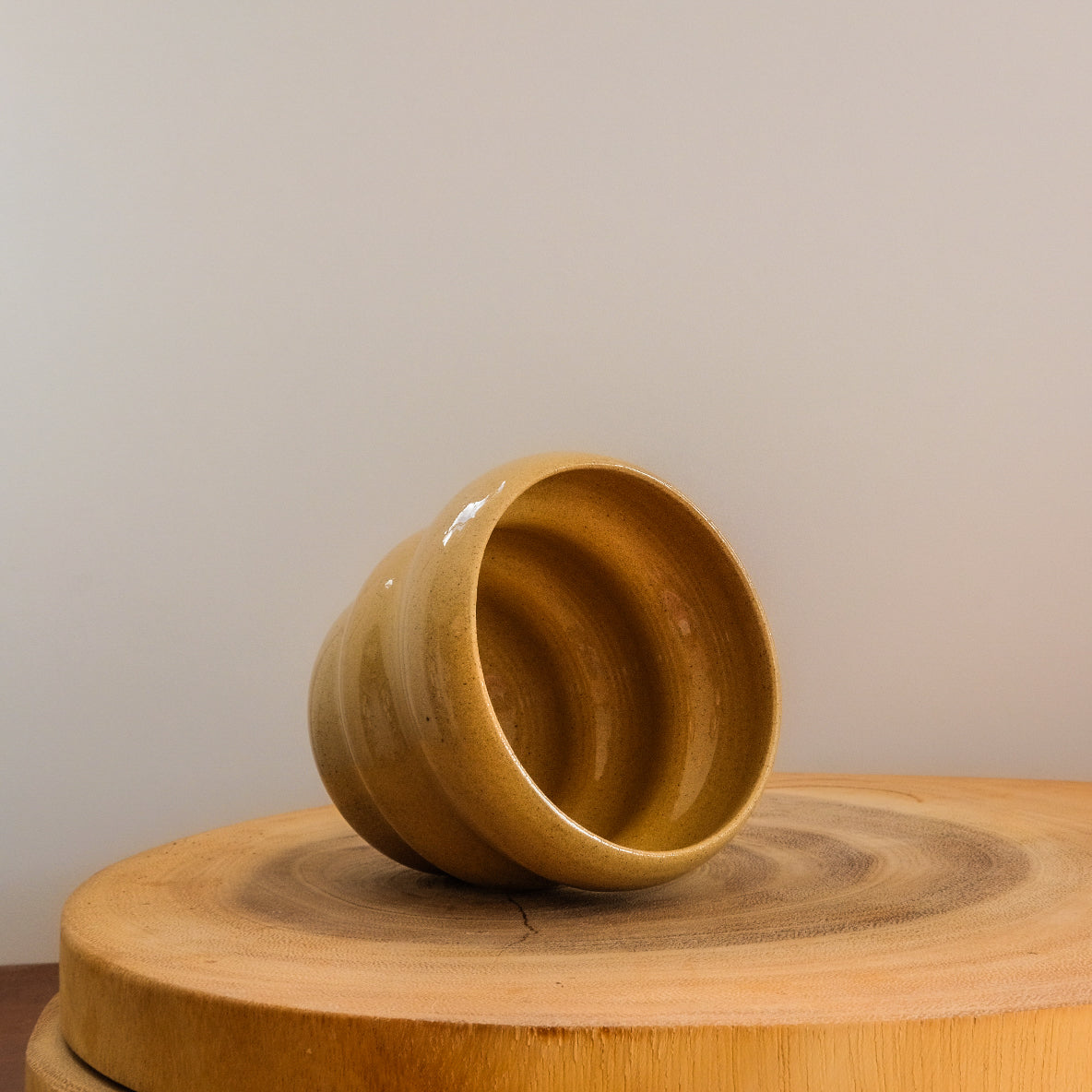 Wave Tumbler - Gloss Buff