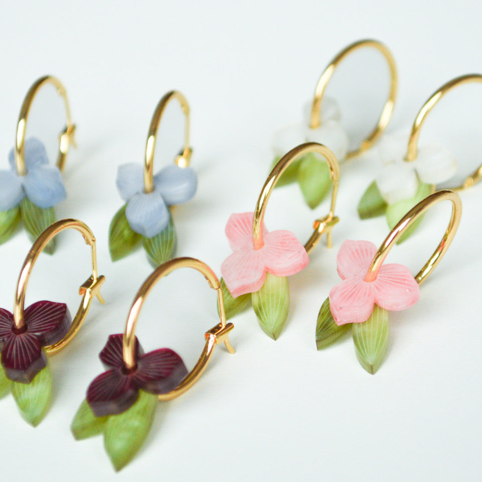 Meadow Hoop Earrings - Pearly